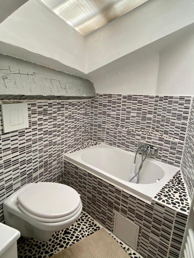 Studio Cosy A Deux Minutes Du Port ลาแซน-ซูร์-แมร์ ภายนอก รูปภาพ